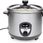 a rice cooker with a lid